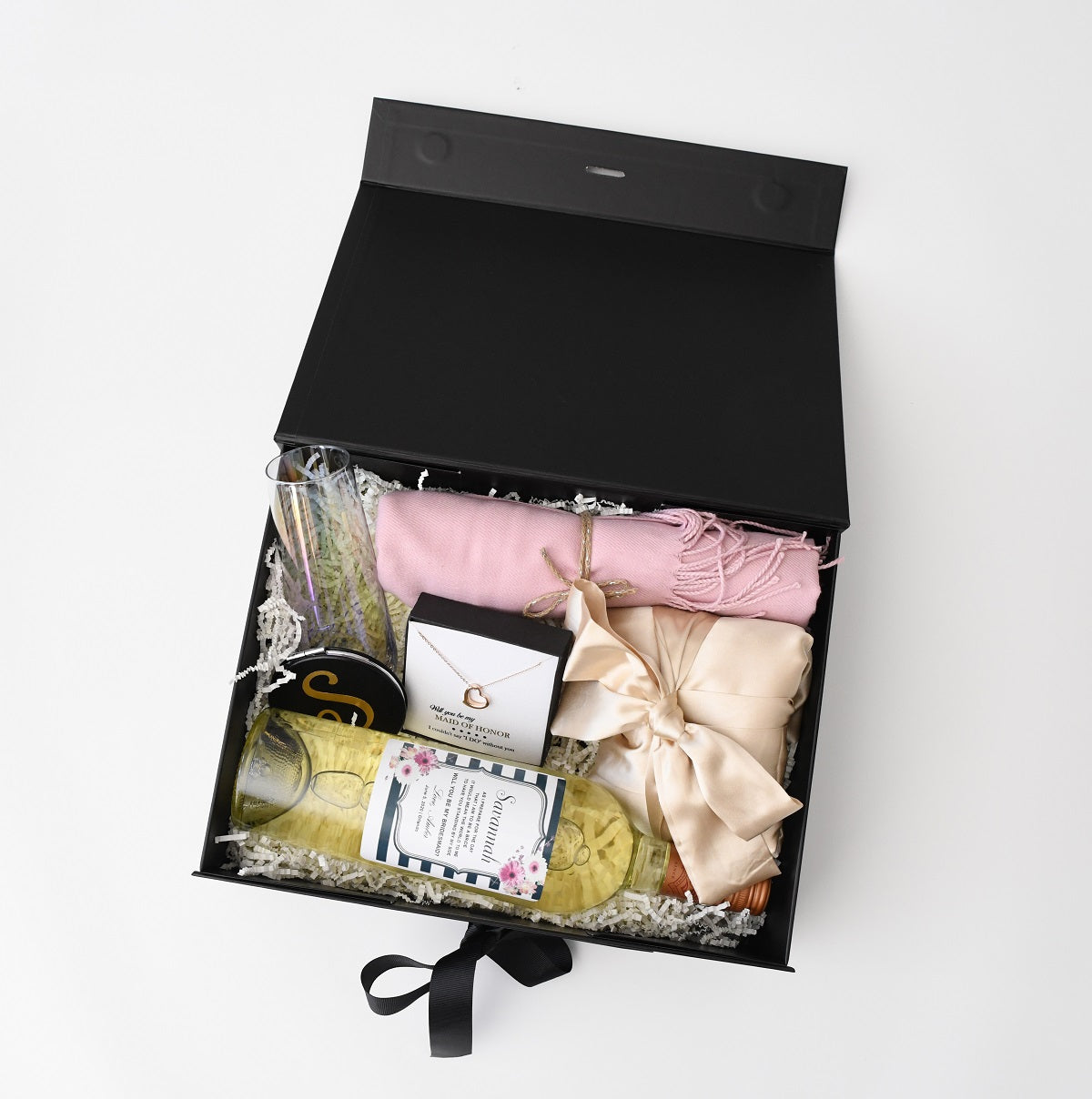Amazon.com: Luxe England Gifts 16th Birthday Gifts for Women - Luxury Gift  Baskets for Her 16th Birthday Designed in Britain – High-end Unique  Birthday Gifts for Women Best Friend, Sister, Daughter: Home